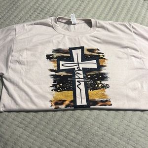 Light gray screen printed cross T-shirt